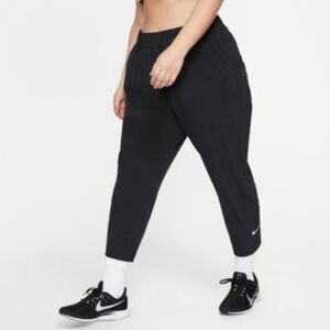 Nike Essential 7/8 Running Pants in women's 3X